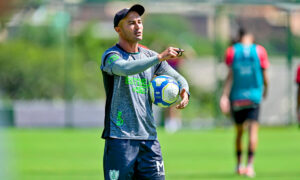 Cauan de Almeida em treino no CT Lanna Drumond (foto: Mourão Panda/América)