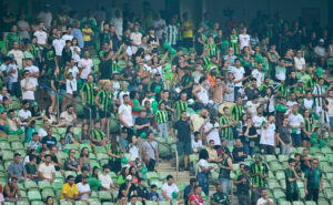 Torcida do América em jogo do Campeonato Mineiro (foto: Mourão Panda/América)