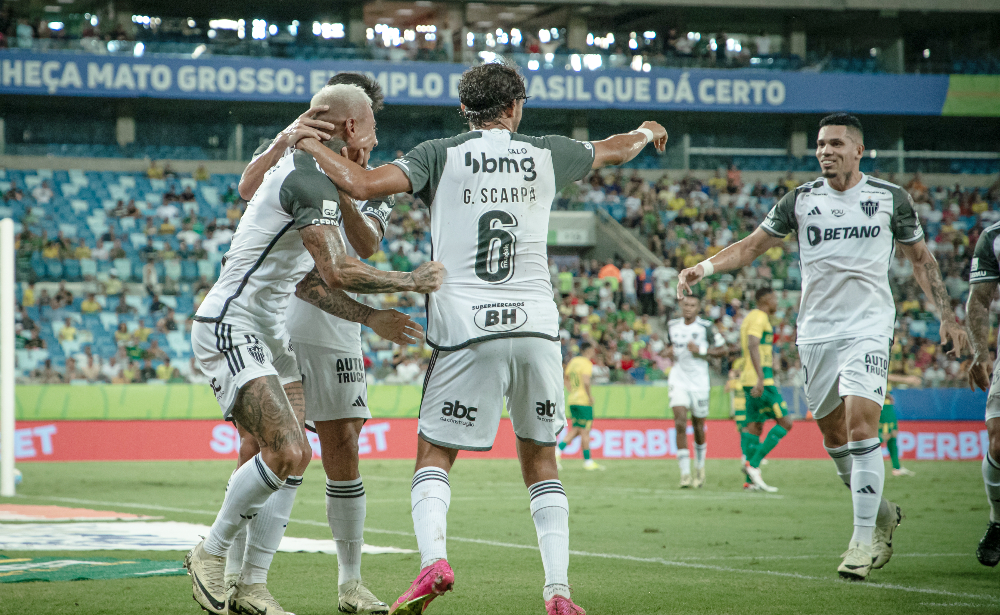 Jogadores do Atlético comemoram gol diante do Cuiabá na Arena Pantanal - (foto: Pedro Souza/Atlético)