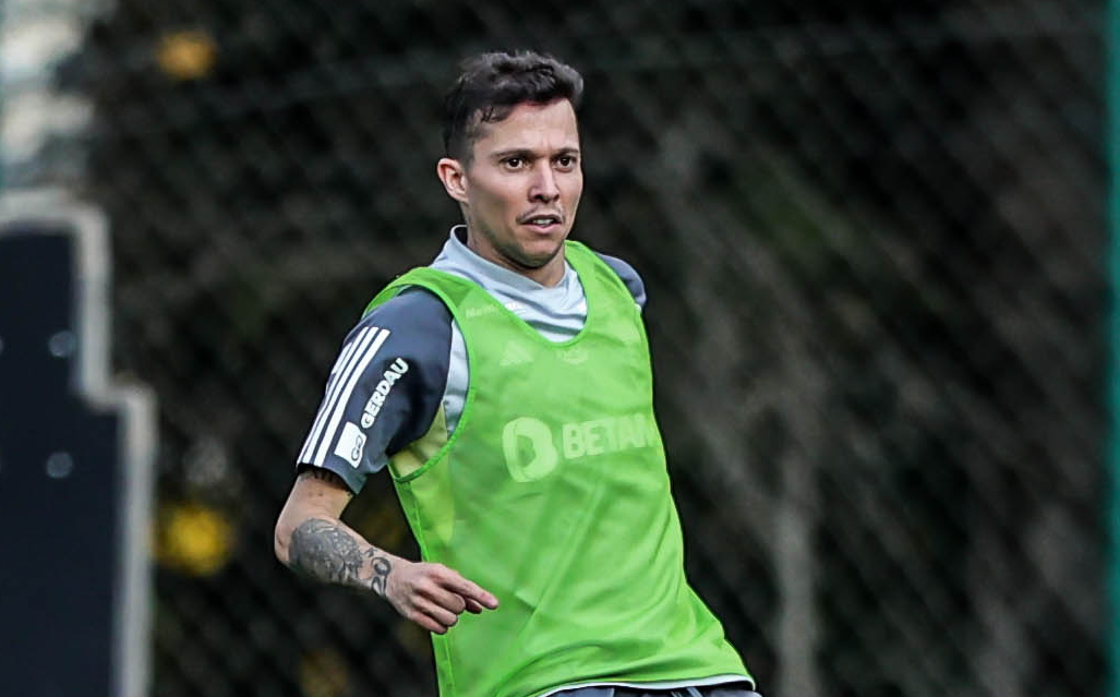 Bernard em treino pelo Atlético na Cidade do Galo (foto: Pedro Souza/Atlético)