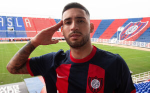 Nahuel Bustos é o novo atacante do San Lorenzo (foto: Divulgação/San Lorenzo)