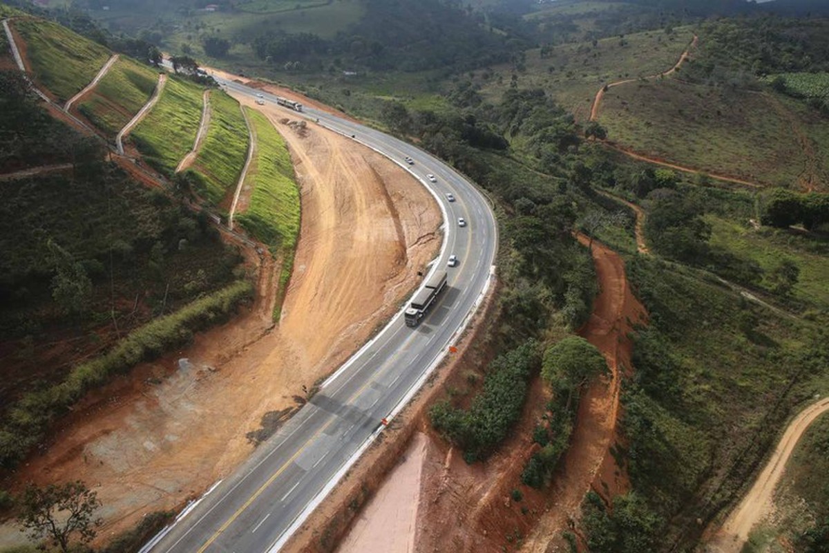 Empresa 4UM Investimentos vence leilão de concessão da BR-381 entre BH e Governador Valadares