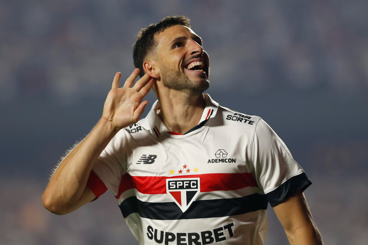 Calleri comemorando gol pelo São Paulo (foto: Rubens Chiri/saopaulofc.net)