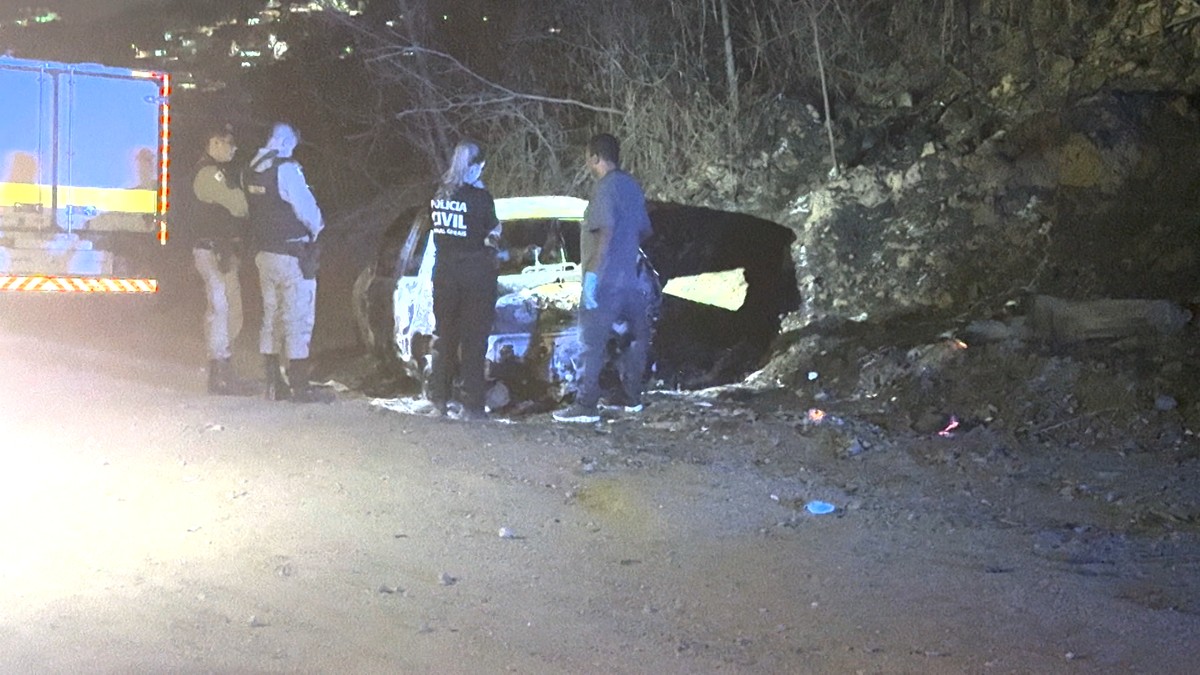 Corpo de mulher é encontrado carbonizado dentro de porta-malas em Governador Valadares