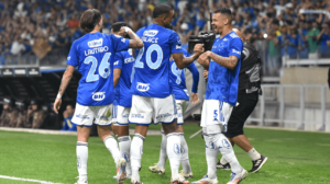 Jogadores do Cruzeiro na vitória sobre o Boca Juniors (foto: Ramon Lisboa/EM/D.A Press)