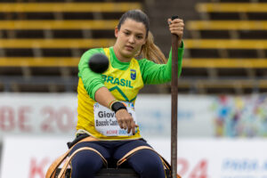 Giovanna Boscolo durante a Paralimpíada de Paris (foto: Alessandra Cabral/CPB)