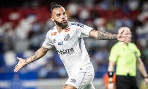 Guilherme fez dois gols para o Santos contra o Paysandu (foto: Raul Baretta/Santos FC)