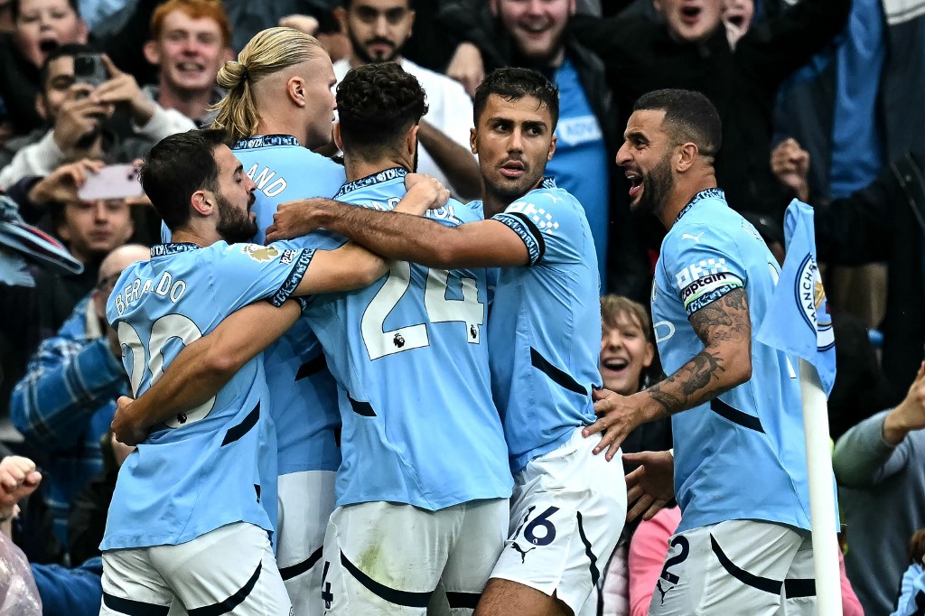 Manchester City vem de empate com o Arsenal, por 2 a 2 (foto: Paul ELLIS / AFP)