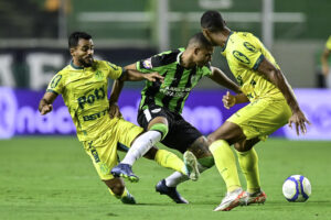 No primeiro turno, equipes empataram por 0 a 0 no Independência (foto: Mourão Panda / América)