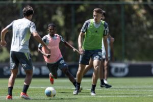 Atlético em treino preparatório para partida contra o Bahia (foto: Pedro Souza/Atlético)