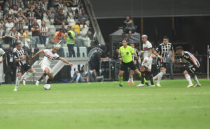 Atlético perde titular para primeiro jogo da semifinal na Copa do Brasil