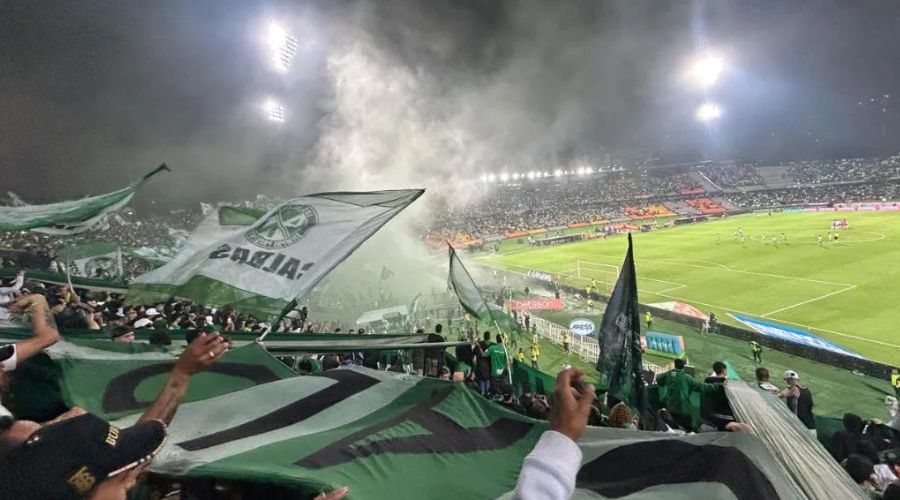 Confronto com facas no estádio de Medellín deixa mais de 20 pessoas feridas