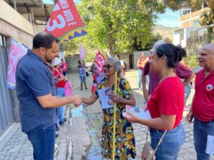 ELEIÇÕES 2024: Vinicius Bim e Elisângela fizeram corpo a corpo na Regional Leste