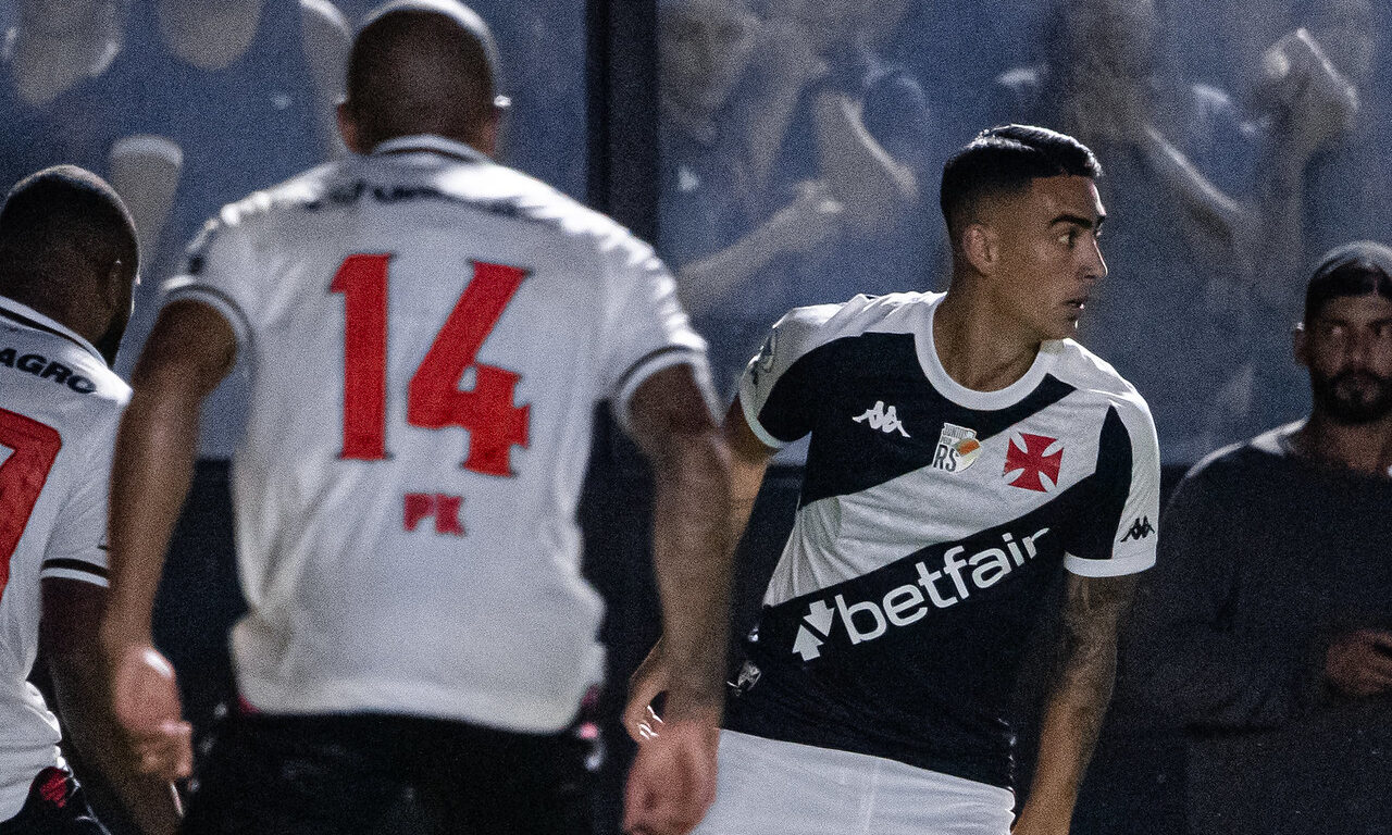 Vasco ganhou do Vitória por 2 a 1 no turno do Brasileirão (foto: Leandro Amorim/Vasco)