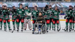 Atleta em homenagem (foto: Divulgação / 97bestrong - 
glemser_97 - Starbulls Rosenheim)