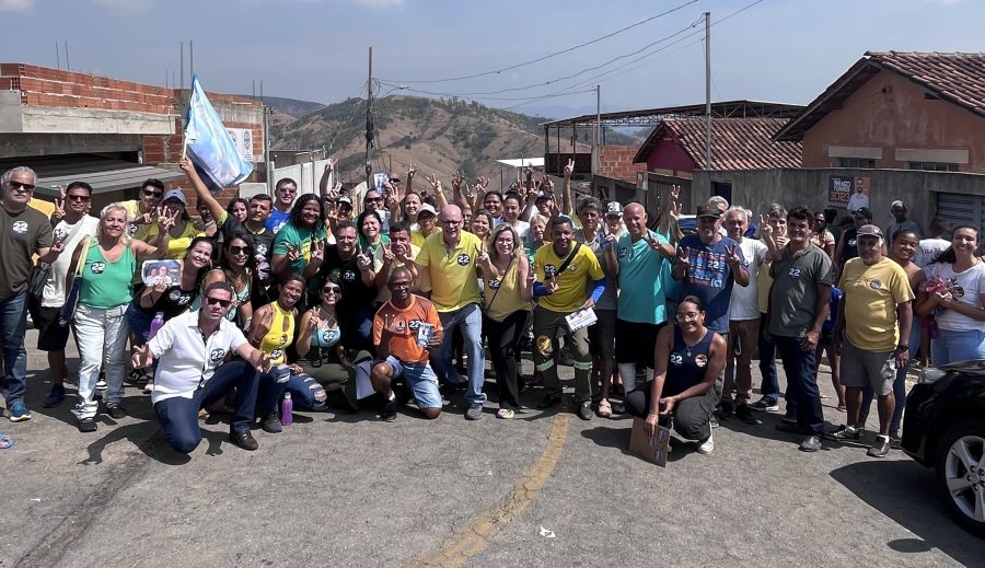 ELEIÇÕES 2024: Neste domingo, doutor Renato, do PL 22, ouviu os moradores do bairro Bela Vista