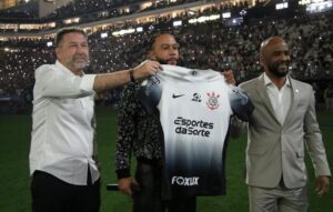 Ídolo do Cruzeiro posta indireta para o Corinthians: ‘Falência moral’