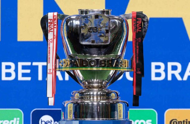 Taça da Copa do Brasil (foto: Thais Magalhães/CBF)