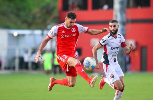 Vitória venceu o Inter com gol nos acréscimos (foto: Ricardo Duarte/ Internacional)