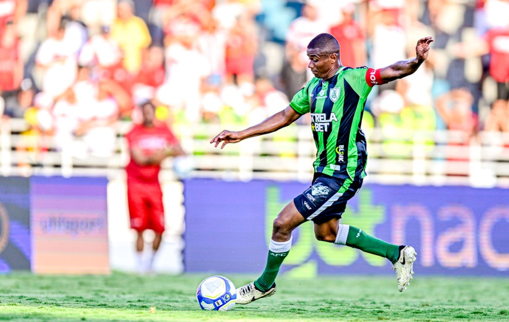 Juninho (foto: Mourão Panda / América)