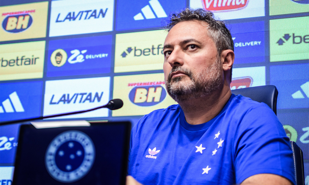 O que disse Alexandre Mattos antes de o Cruzeiro demitir Seabra?