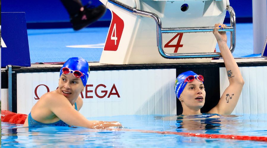 Paralimpíada: gêmeas brasileiras conquistam medalhas em prova de 100m peito