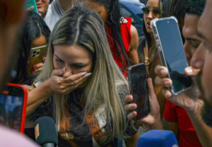 Justiça afirma que família de Deolane pagou pelo protesto na porta do presídio » Portal MaisVip