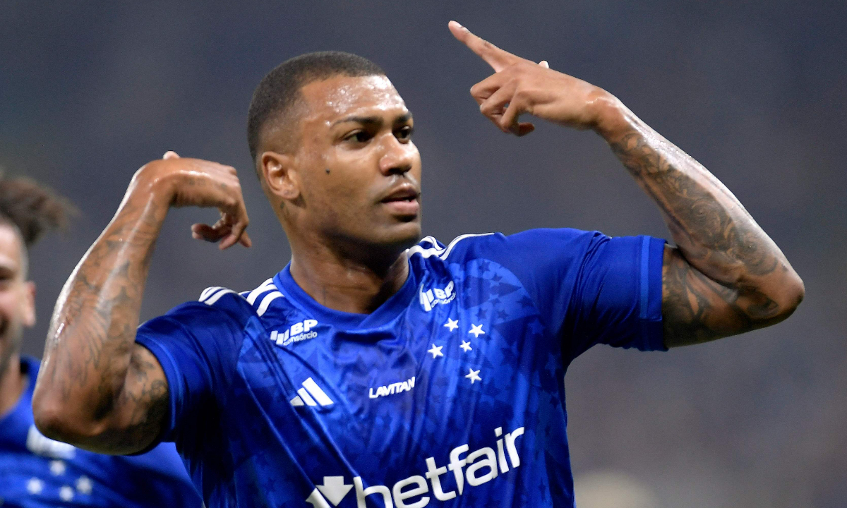 Walace celebra gol pelo Cruzeiro (foto: Douglas Magno/AFP)