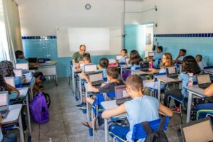 Cadastro Escolar 2025 para Ensino Fundamental e Médio começa em outubro