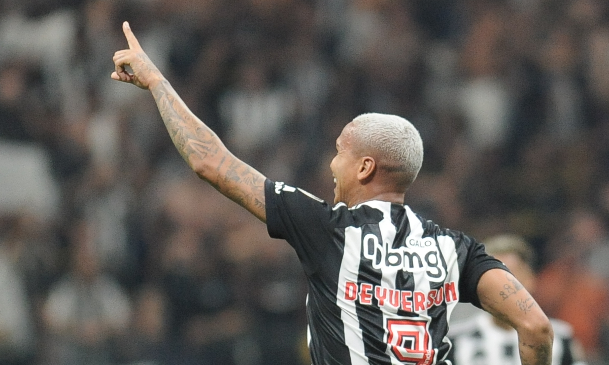 Deyverson comemora gol pelo Atlético contra o Fluminense (foto: Alexandre Guzanshe/EM/DA.Press)