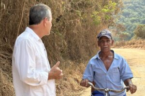 ELEIÇÕES 2024: Em Dionísio, candidato Ieie da Farmácia defende melhoria das estradas na Zona Rural