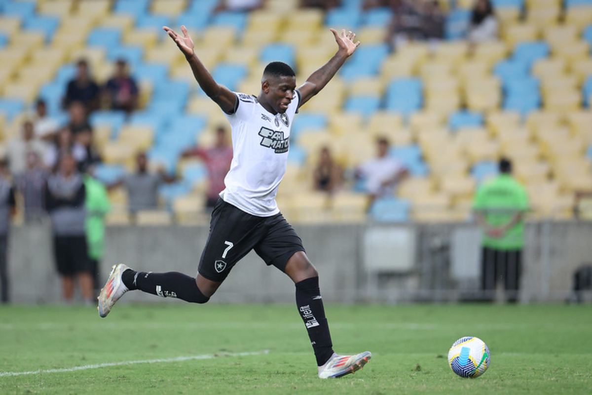 Luiz Henrique em Botafogo x Fluminense (foto: Vitor Silva / Botafogo)