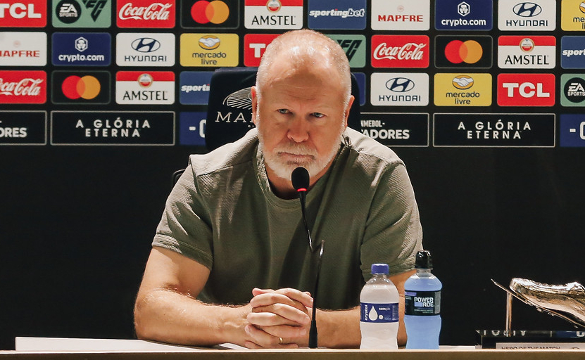 Mano Menezes, técnico do Fluminense, após vitória sobre o Atlético na Libertadores (foto: Lucas Merçon/Fluminense)