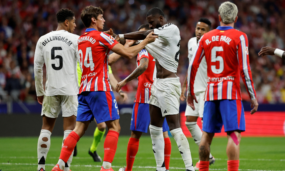 Militão e Ángel Correa marcaram os gols de Real Madrid e Atlético de Madrid (foto: OSCAR DEL POZO / AFP)