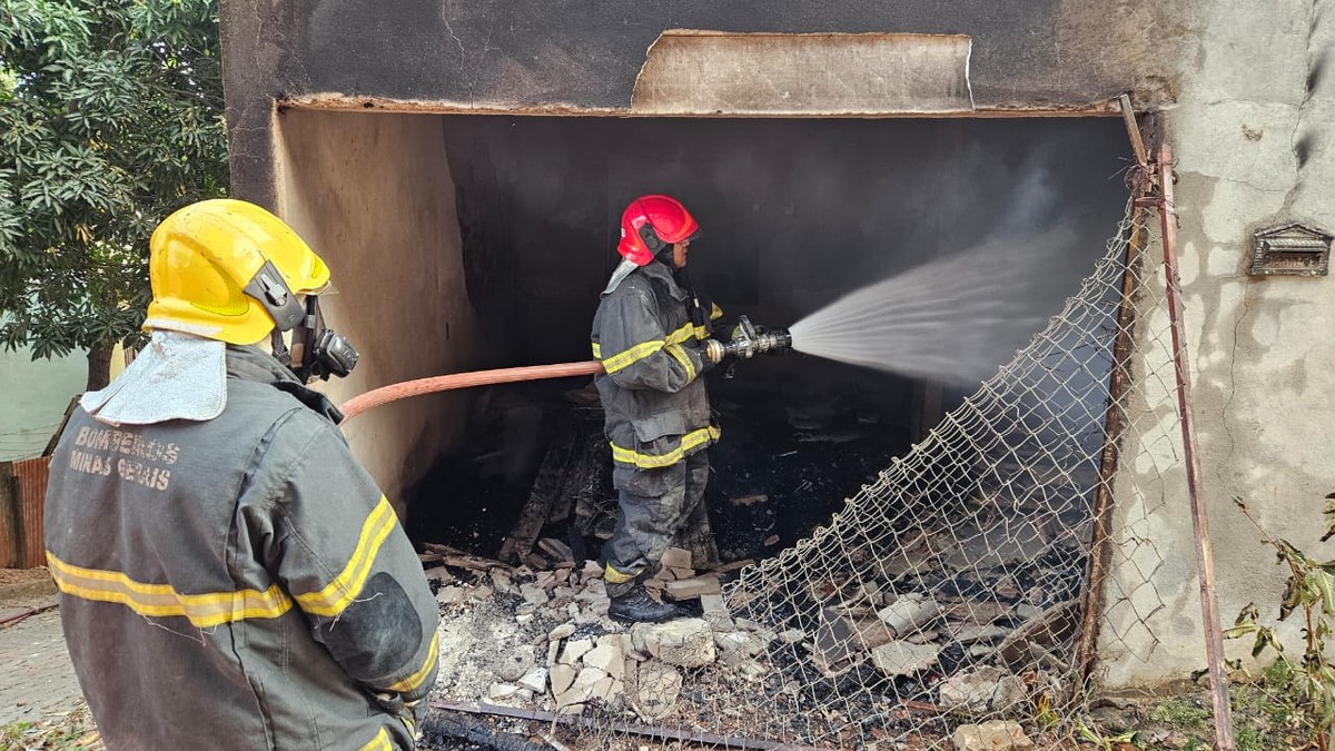 Fábrica de móveis é destruída por incêndio em Governador Valadares