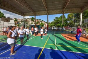 CEU das Artes oferece, de graça, aulas de música e basquete em Governador Valadares