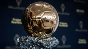 Troféu da Bola de Ouro (foto: Franck Fife/AFP)