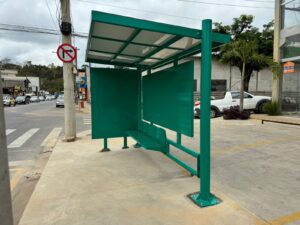 Prefeitura de Ipatinga inicia a instalação de 100 novos abrigos de ônibus