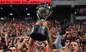 Clube campeão continental pode ser rebaixado em ano de centenário