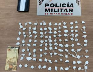 Com denúncia anônima, Polícia Militar prende entregador de drogas em Fabriciano