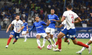 Matheus Pereira em jogo do Cruzeiro no Mineirão (foto: Ramon Lisboa/EM/DA Press)