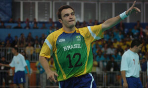 Falcão durante jogo de futsal do Brasil (foto: Emmanuel Pinheiro/Estado de Minas)