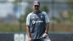 Gabriel Milito, em treinamento do Atlético (foto: Pedro Souza / Atlético)