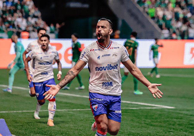 Fortaleza arrancou o empate em jogo contra o Palmeiras no Alianz Parque (foto: Matheus Amorim/FEC)