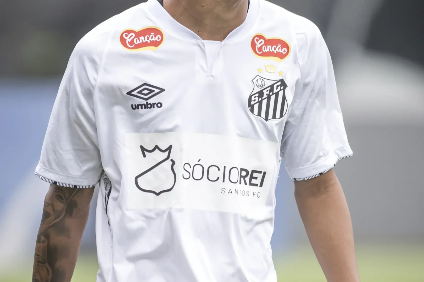 Uniforme do Santos para as categorias de base (foto: Bruno Vaz/Santos )