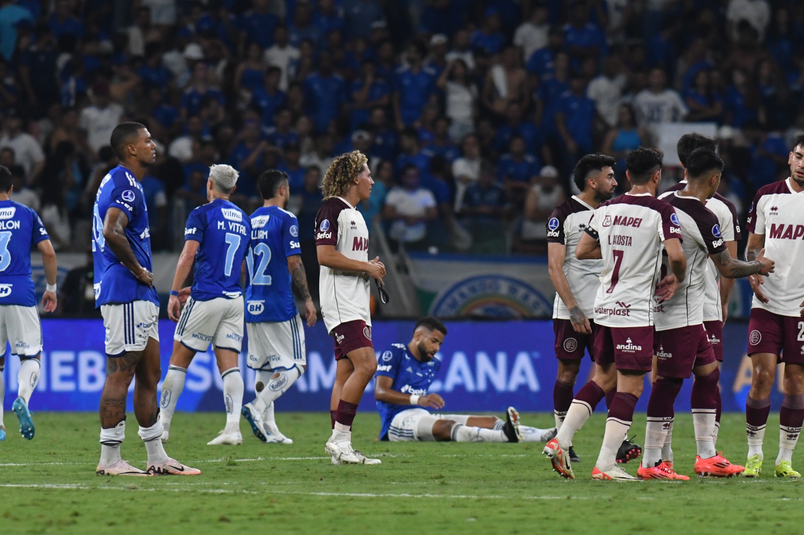 Cruzeiro empatou com Lanús (foto: Alexandre Guzanshe/EM/ DA Press)