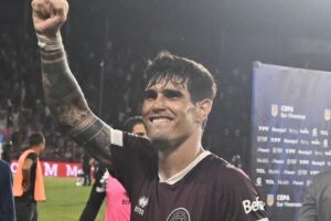 Lanús ganha reforço para decisão contra Cruzeiro na Sul-Americana