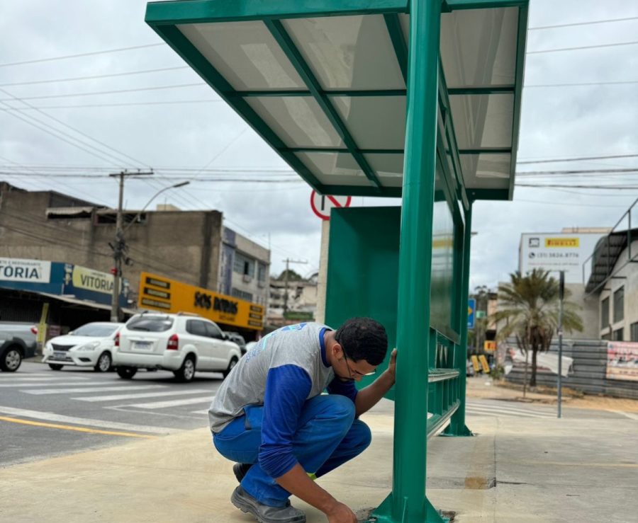 Prefeitura de Ipatinga  inicia a instalação de 100  novos abrigos para passageiros de ônibus