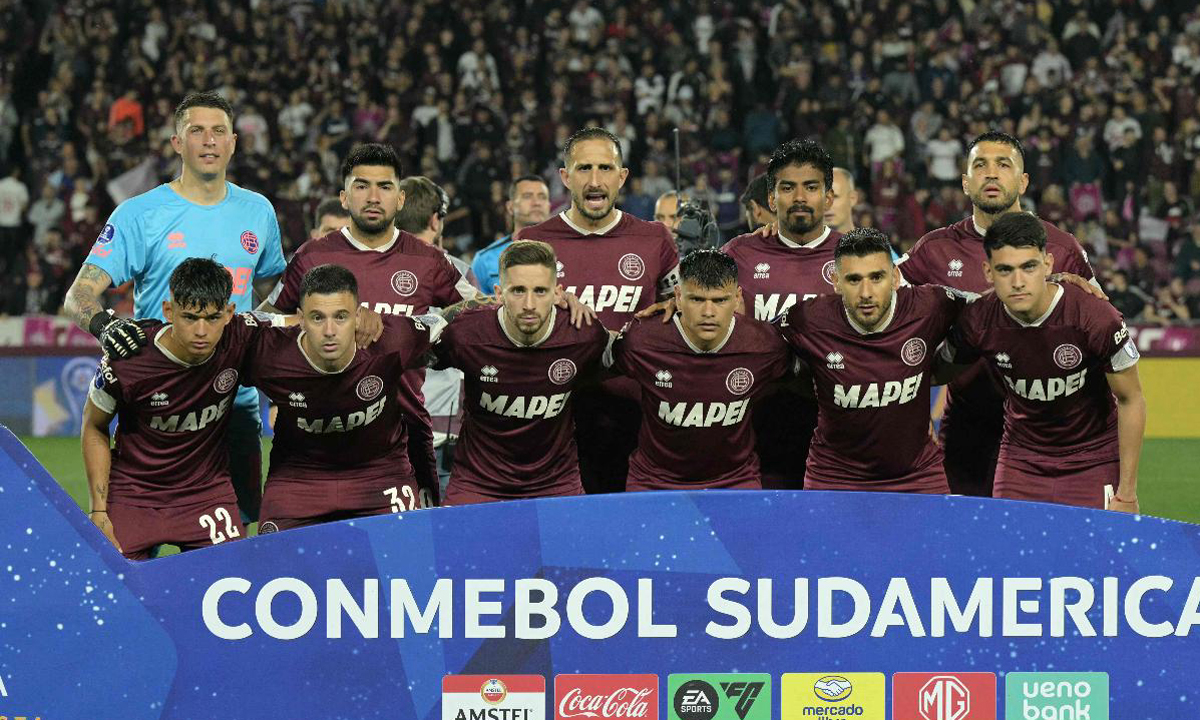 Reforço do Lanús joga 45 minutos, sente dores e vira desfalque contra Cruzeiro