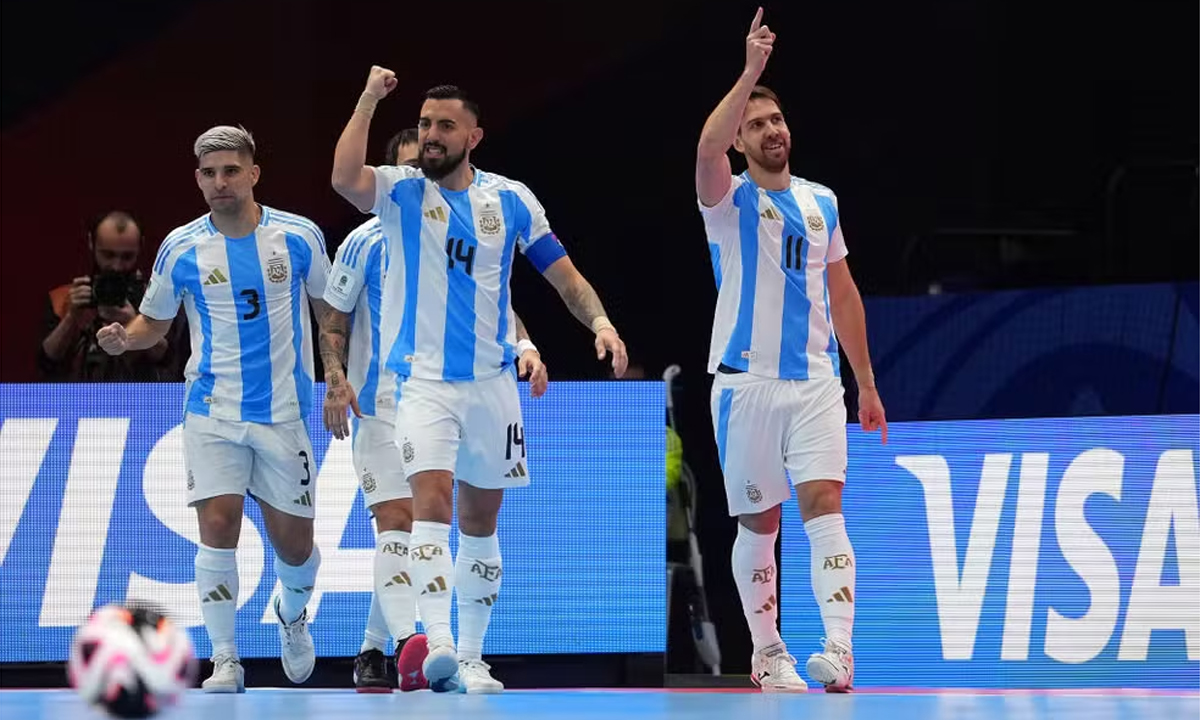 Seleção da Argentina na Copa do Mundo de Futsal 2024 (foto: Alex Caparros - FIFA/FIFA via Getty Images)